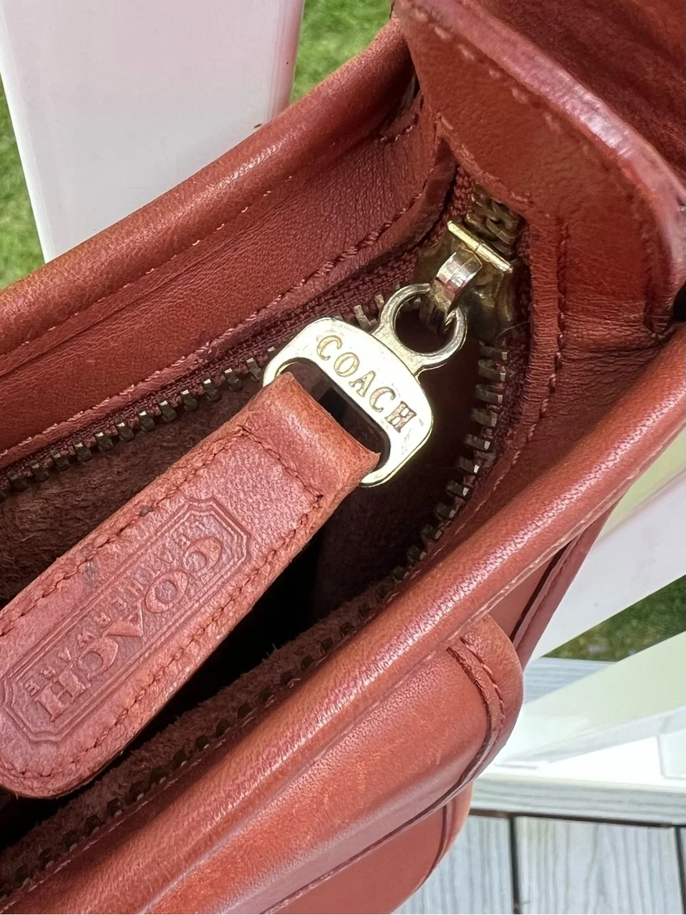 COACH Vintage Turnlock Shoulder bag Brown Leather Classic Elegant Design HandBag - Picture 11 of 13